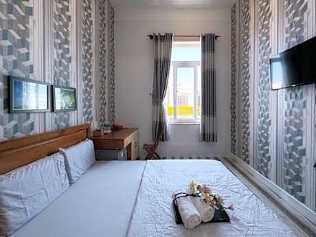 Chan Hotel Dao Phu Quy