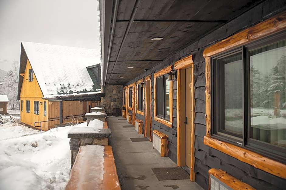 Adirondack Spruce Lodge