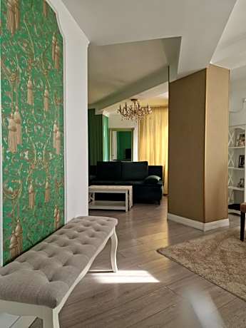 One-Bedroom Queen Suite with Sofa Bed