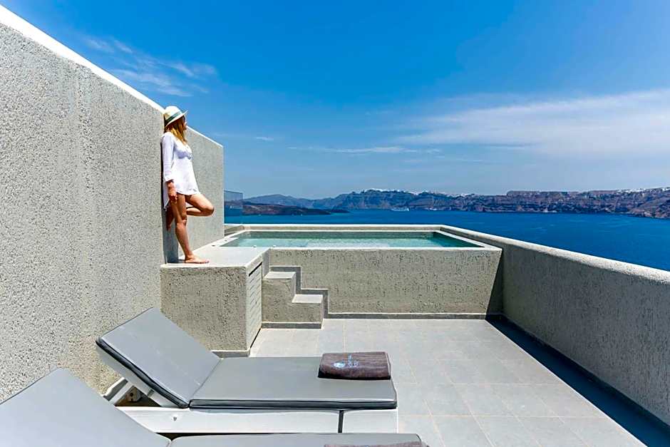 Acroterra Rosa Luxury Suites