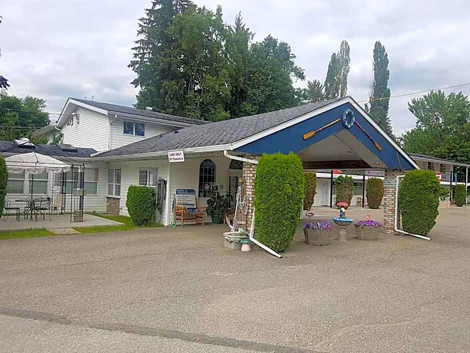 Anchor Riverfront Motel