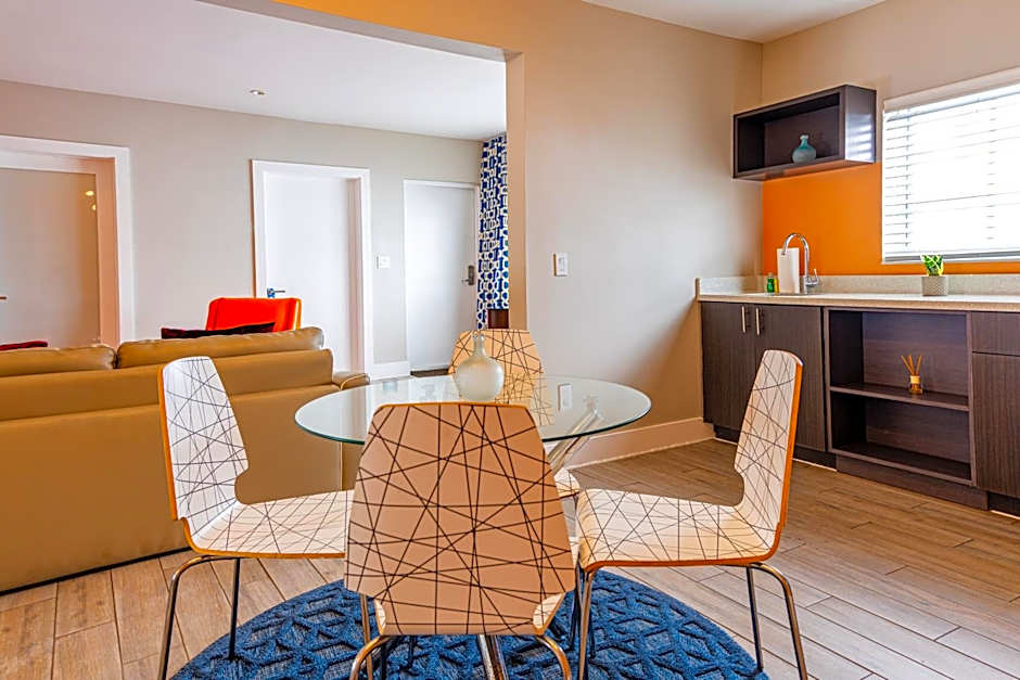 Oceanside Hotel and Suites