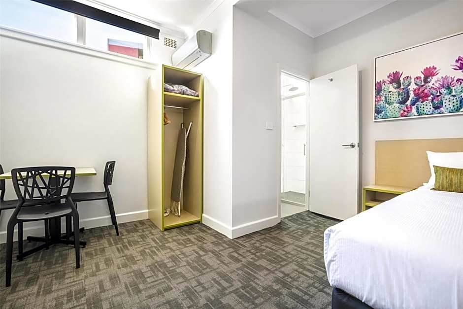 Nightcap at Hume Hotel