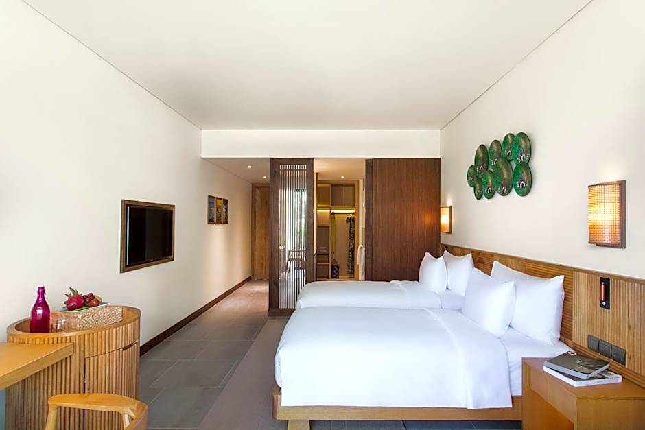 Photo 1 of 5 of Deluxe Ocean 2 Beds