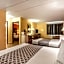 Econo Lodge Inn & Suites Windsor Locks Bradley Airport