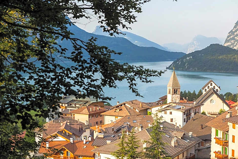 Hotel Londra Slow Living Molveno