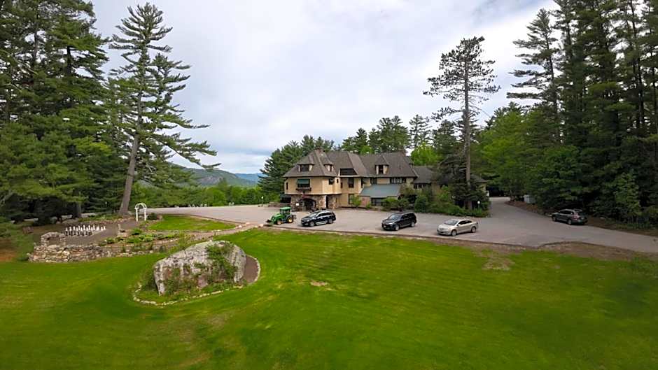 Stonehurst Manor Breakfast & Dinner Included