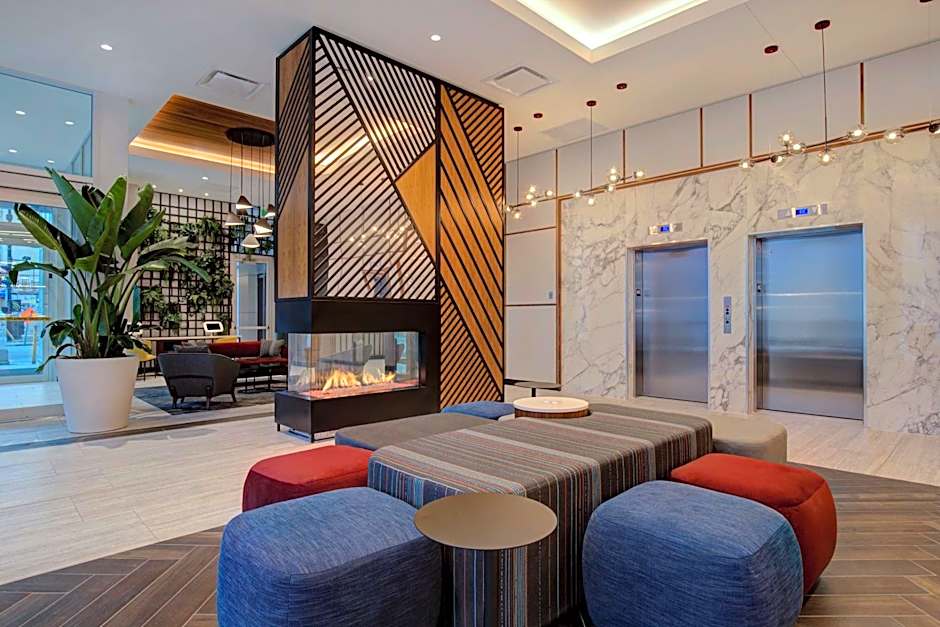 Hampton Inn By Hilton Montreal Downtown, Qc