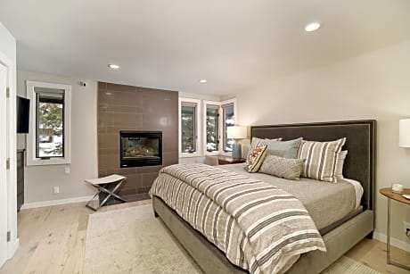 Two-Bedroom Premier Apartment