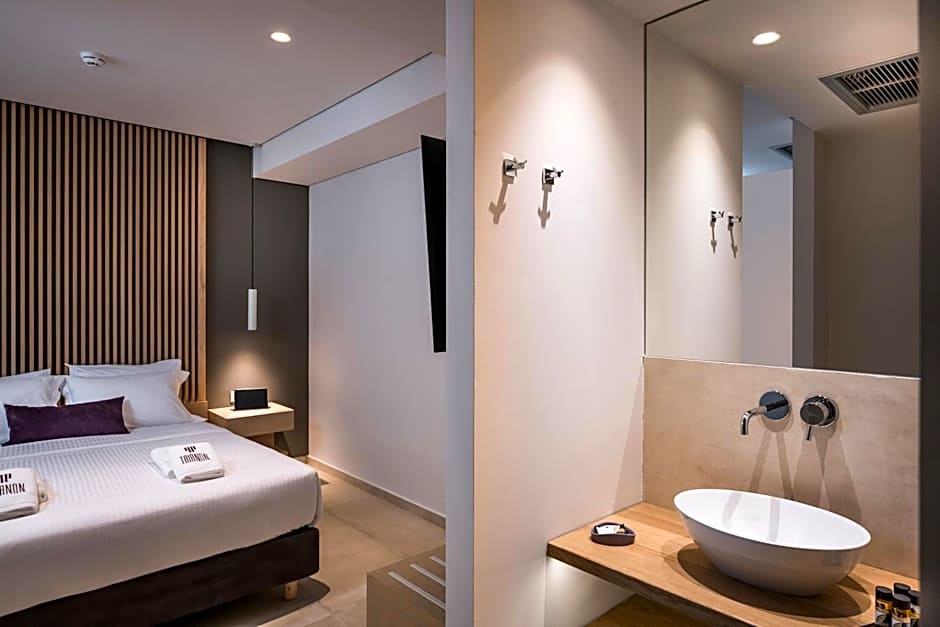 Trianon Luxury Apartments & Suites