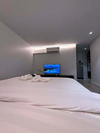Standard Room -- 1 Bed