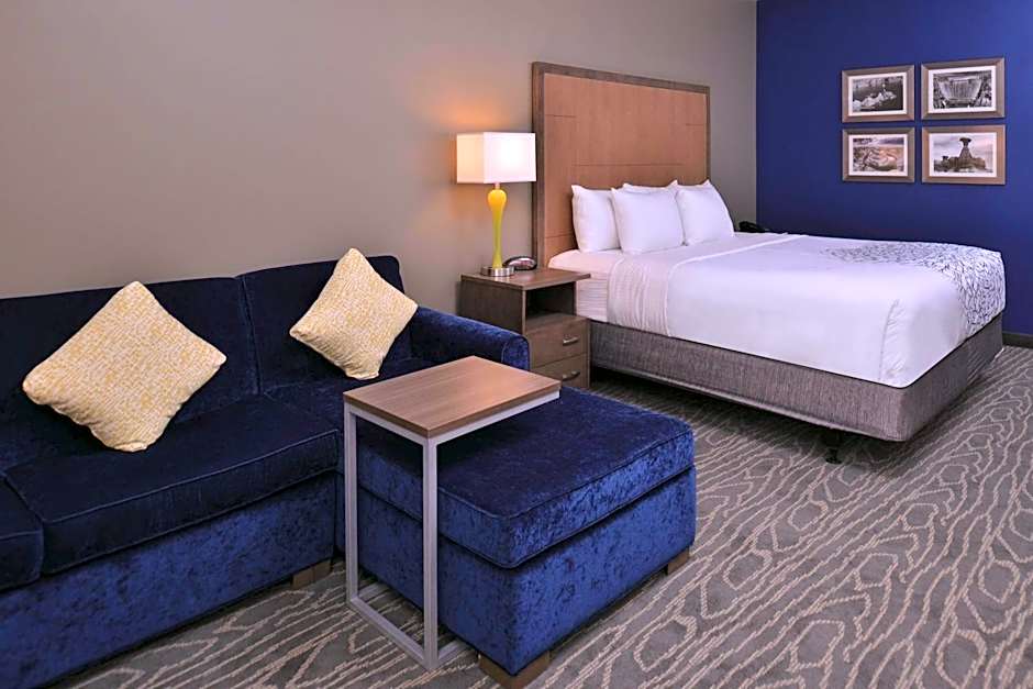Photo 1 of 4 of Deluxe 1 King Bed, Mobility Accessible