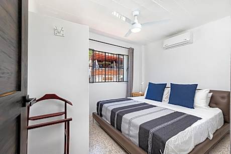 Apartment with Mountain View