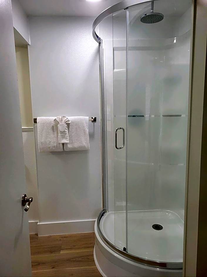 Conch Key Fishing Lodge & Marina