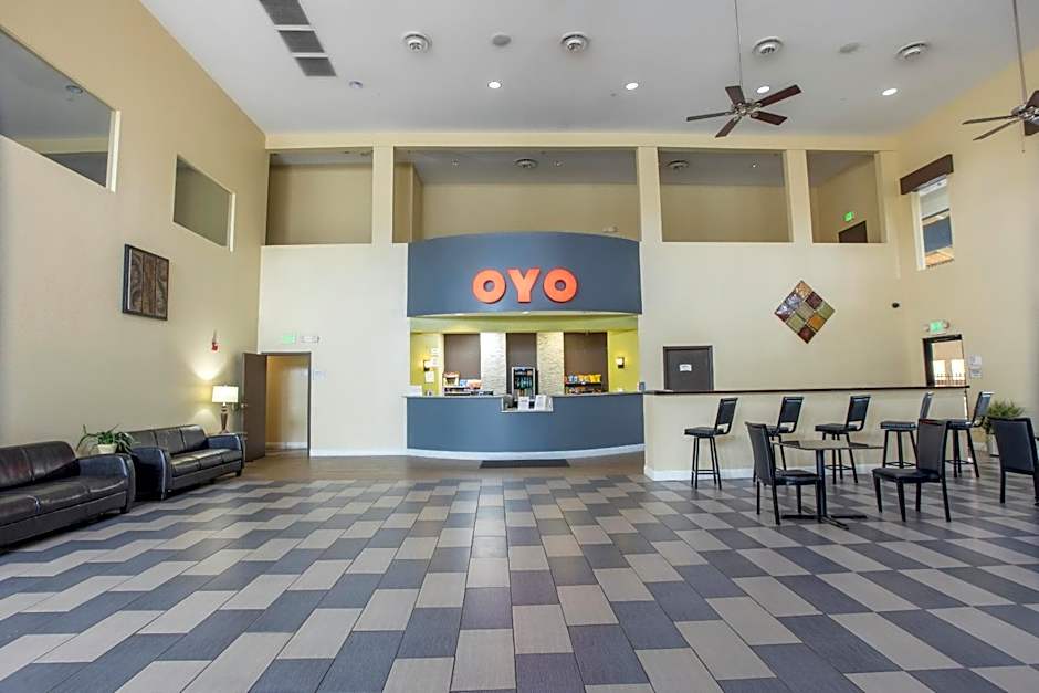 OYO Hotel Knoxville TN Cedar Bluff I-40