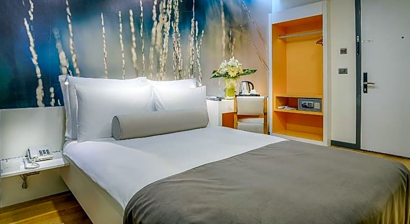 Tav Airport Hotel Izmir