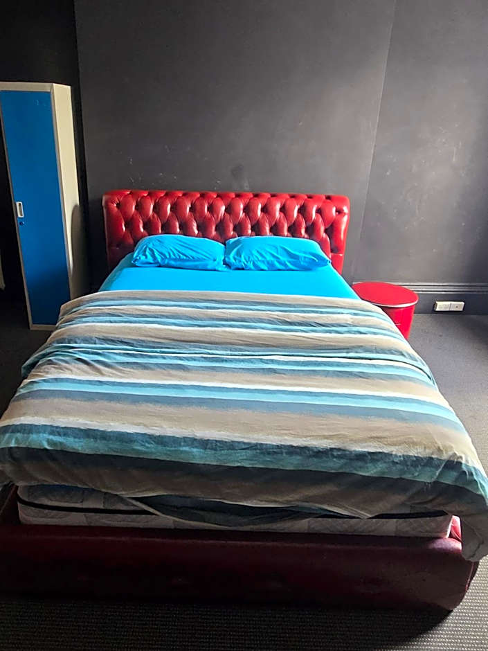 Backpackers Imperial Hotel