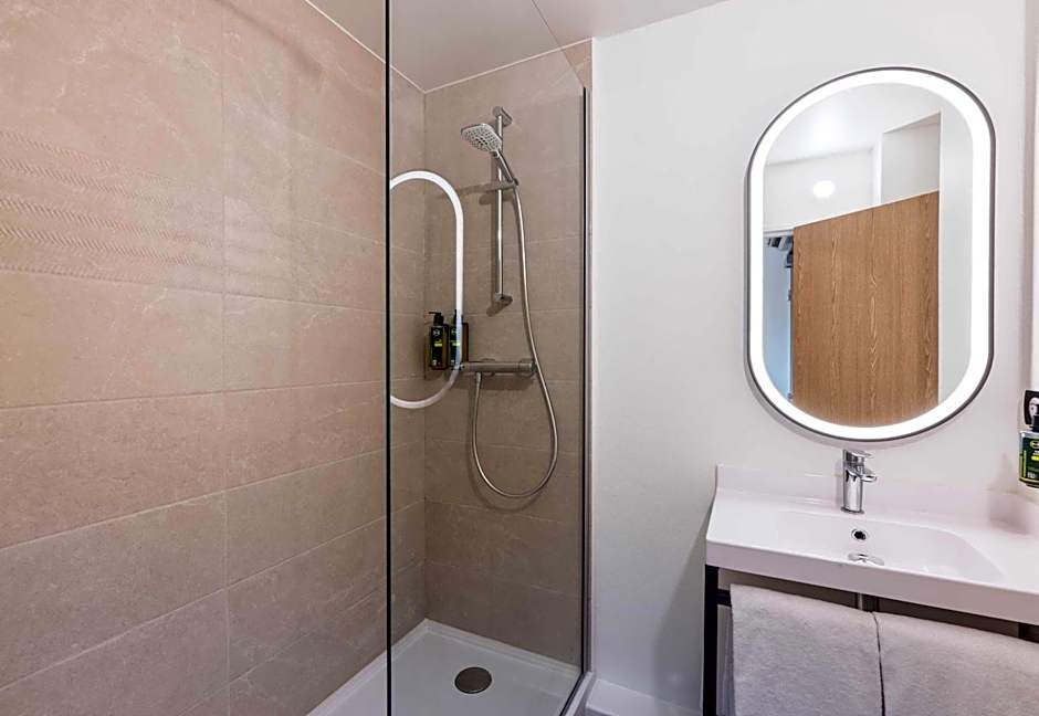 B&B HOTEL Lille Roubaix Centre Grand-Place