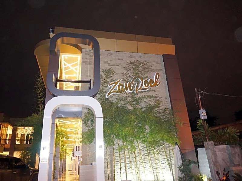 Zanrock Micro Hotel