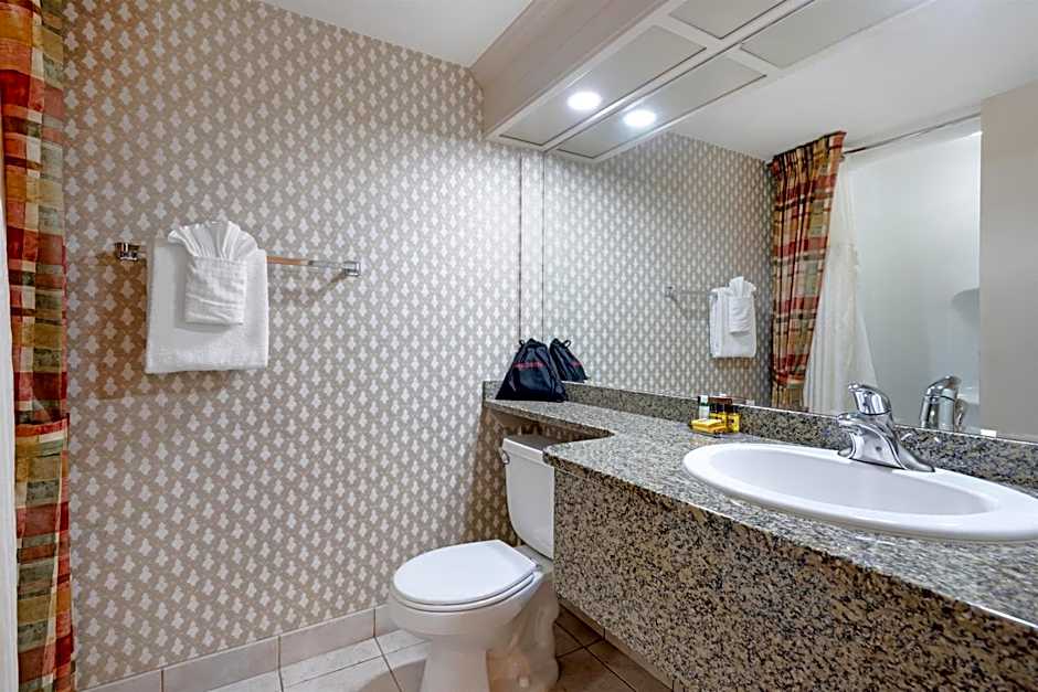 Best Western Plus Port O'Call Hotel