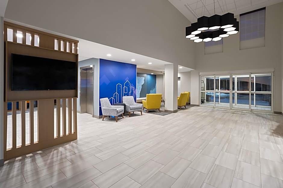 Holiday Inn Express Hotel & Suites Brattleboro By IHG