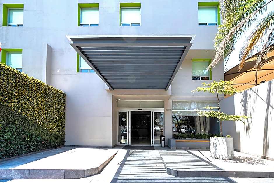 Hotel Arboledas Expo