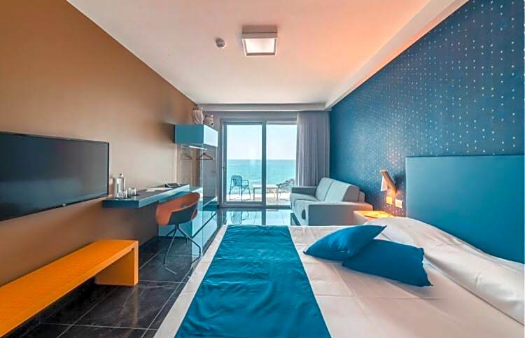 Nautilus Hotel