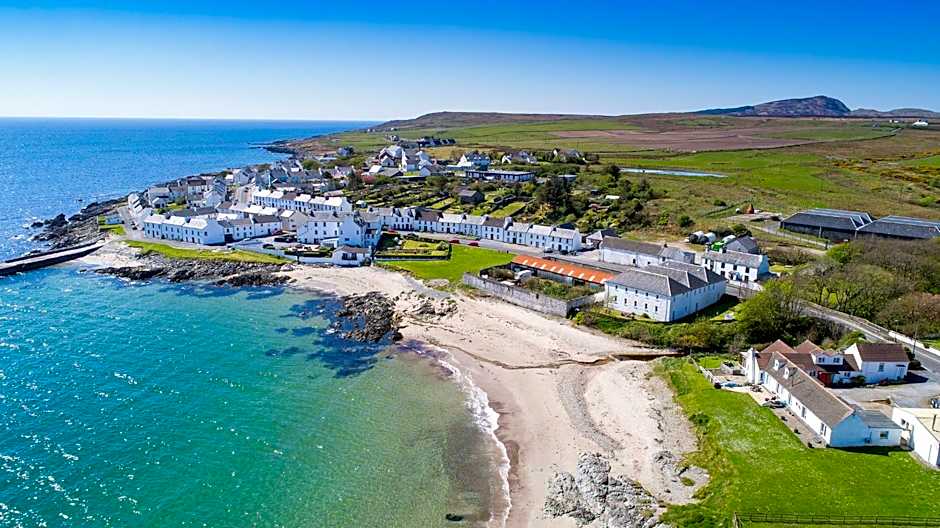 Port Charlotte Hotel