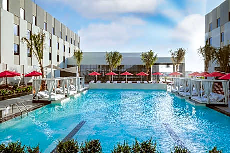 Maani Muscat Hotel and Apartments