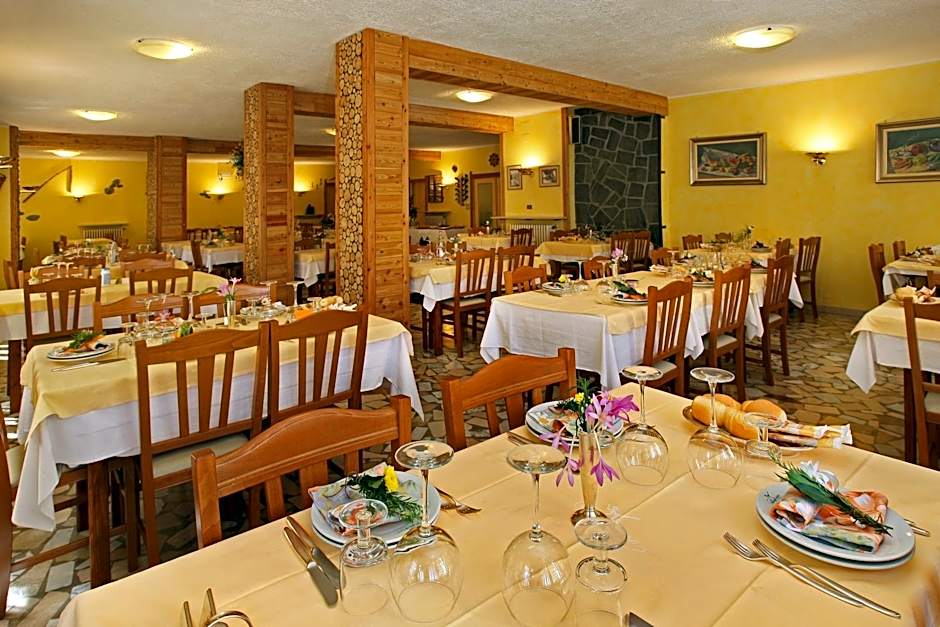 Hotel Holiday Debili