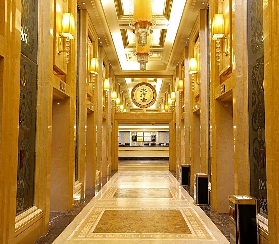 Royal Mediterranean Hotel