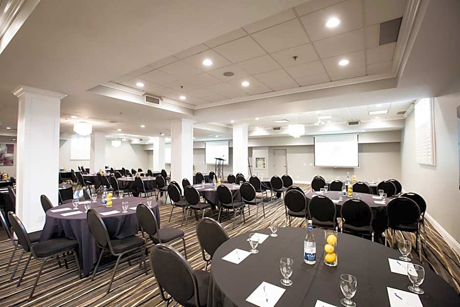 Cambridge Hotel and Conference Centre