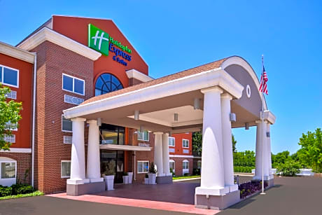 Holiday Inn Express Hotel & Suites Elgin By IHG
