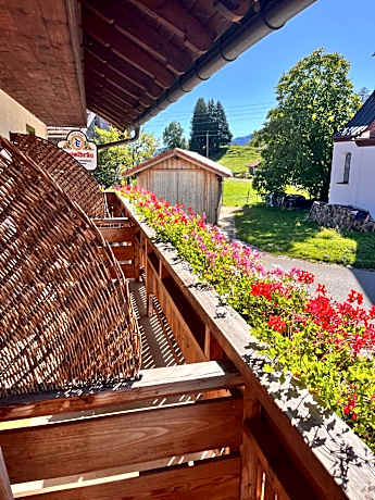 Goldiger Hirsch B&B mit Gemeinschaftsküche