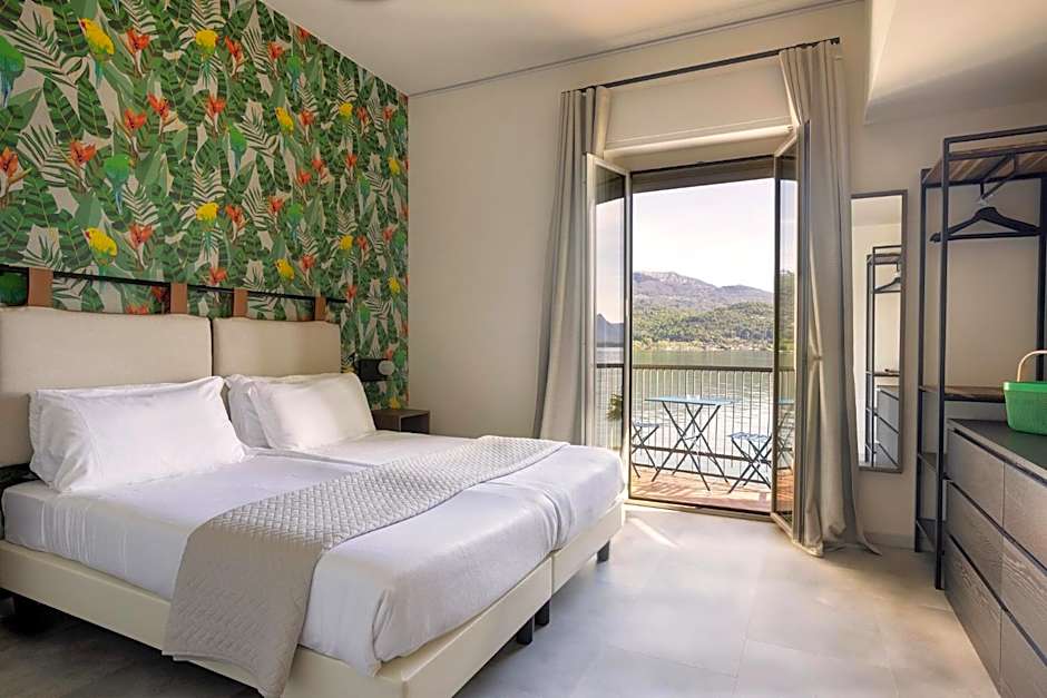 Hotel Carillon