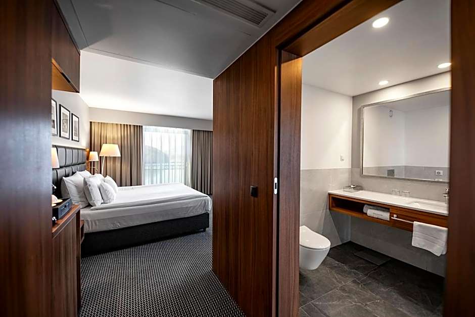 Heron Live Hotel Marina & SPA