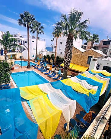 Kassavetis Center - Hotel Studios & Apartments