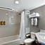 Best Western Plus Commerce Hotel