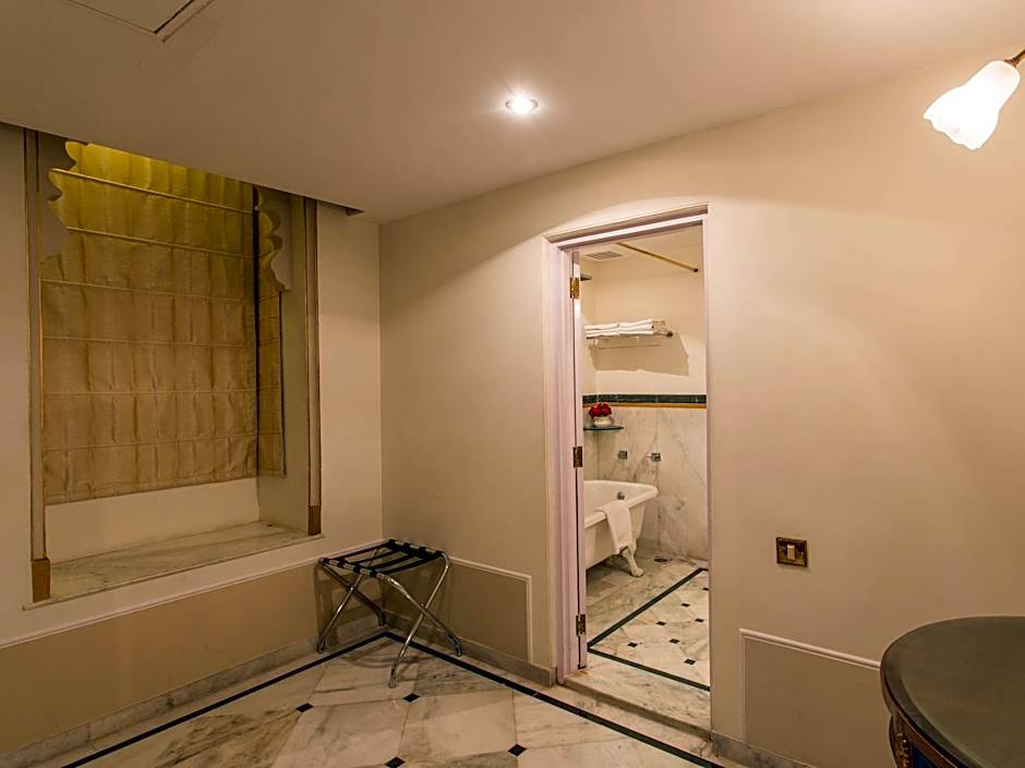 Taj Fateh Prakash Palace Udaipur