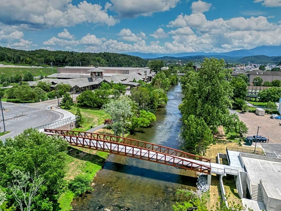 Holiday Inn & Suites Pigeon Forge Convention Center By IHG