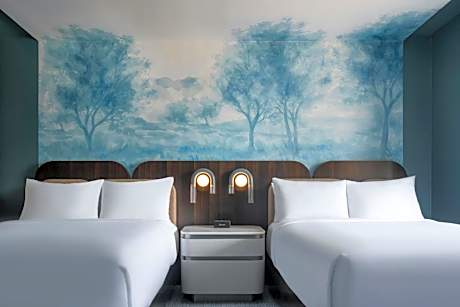 Deluxe Queen Room - High Floor