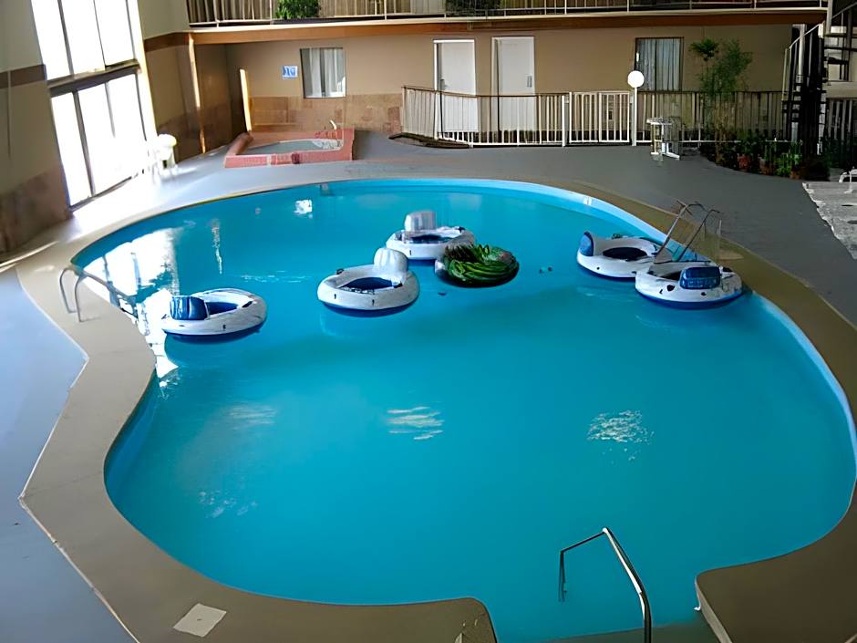 Rodeway Inn & Suites Emporia