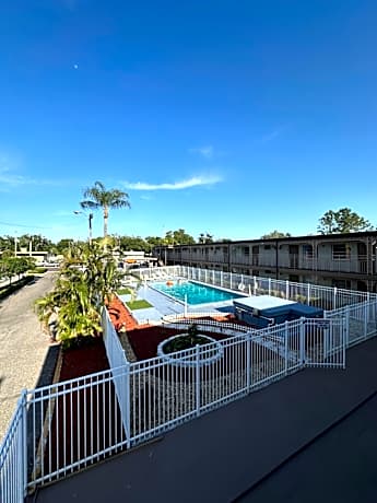 Budget Inn - St. Petersburg