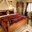 Maccan Cave Hotel