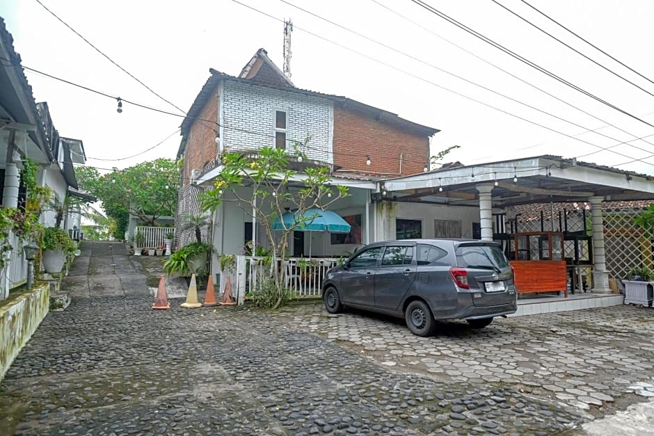 RedDoorz at Paris Ocean