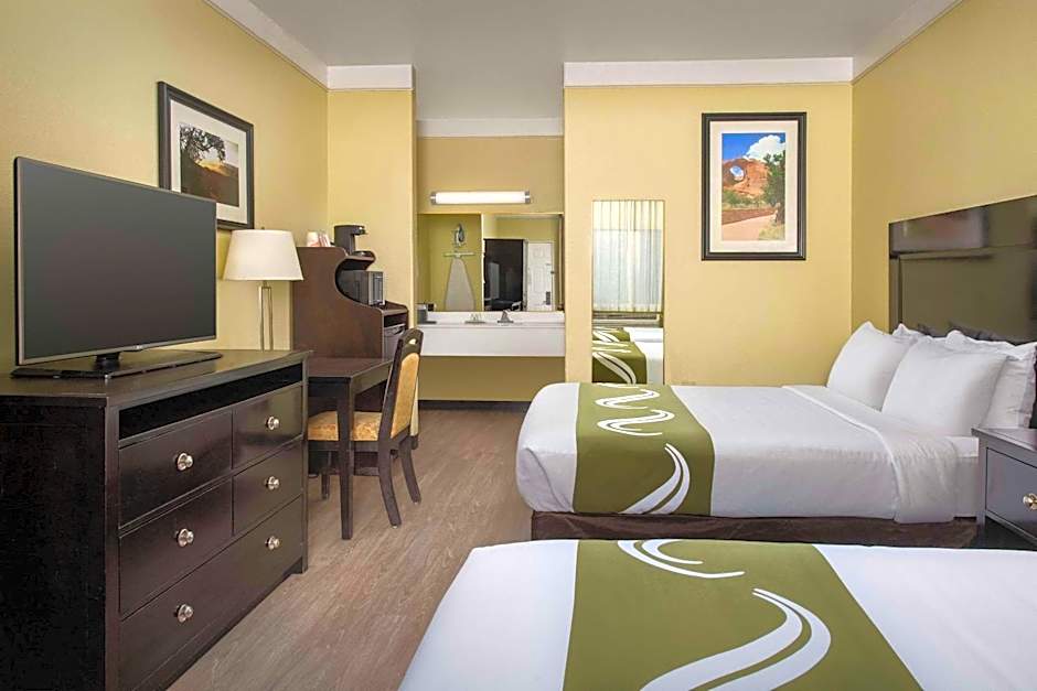Quality Inn & Suites Gallup I-40 Exit 20