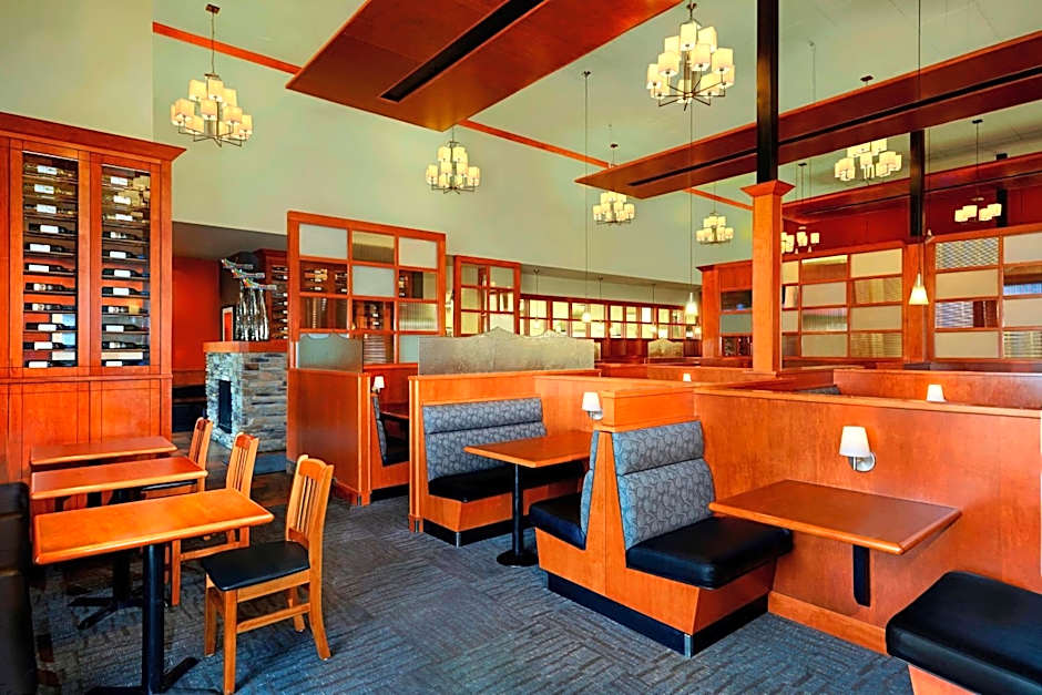 Four Points By Sheraton Edmonton Gateway