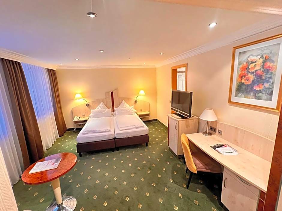 Photo 1 of 4 of Small Double Room
