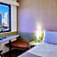 Ibis Taubate