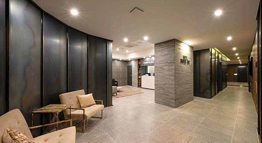 Gupo Brown-Dot Hotel